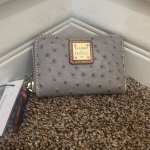 NWT DOONEY & BOURKE Ostrich Large Zip Around Credit Card Case